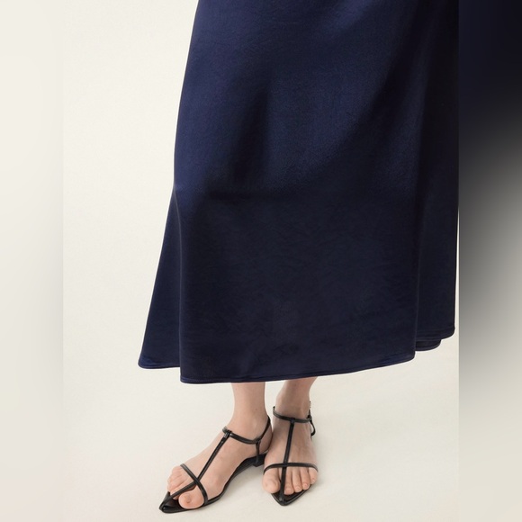 Milky Waves Acetate
Midnight Acetate Non-slip Strapless Midi Brami Dress - Picture 5 of 11